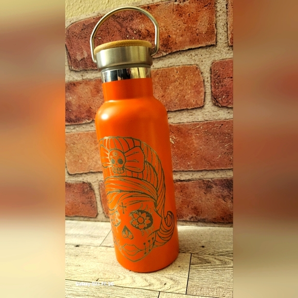 ROCKABILLY SUGAR SKULL WATER BOTTLE - Picture 6 of 6